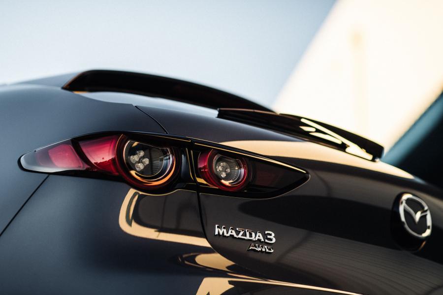 Детали экстерьера Mazda3 Skyactiv-G AWD Hatchback (BP) 2019 года  (NA) (фото 2 из 16)